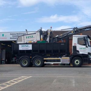 Renault Euro6 26ton roll on&sol;off lorry & Wirtgen DC50 half metre road planer&period; We can supply this to hire with fully qualified NPORS operators at very competitive rates&period;: Click Here To View Larger Image